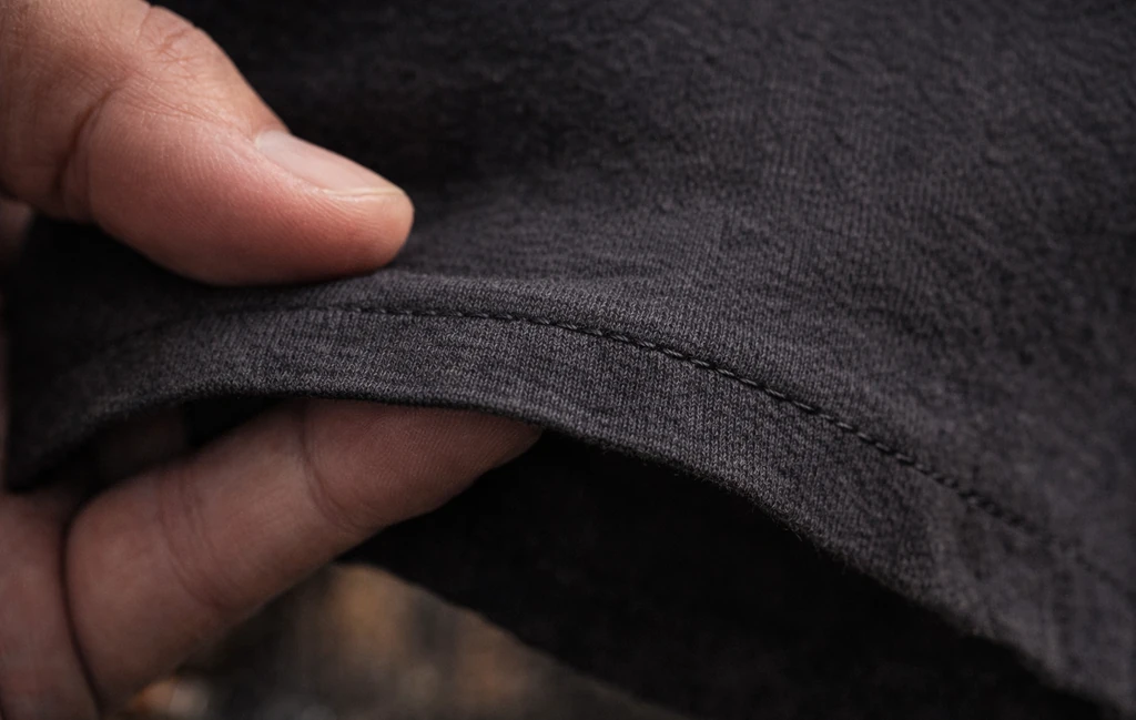 single stitch hem on vintage band tee